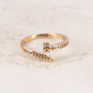 ANILLO CLAVO CIRCONIAS