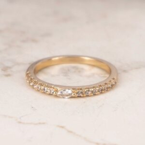 ANILLO CIRCON OVALO ACOSTADO